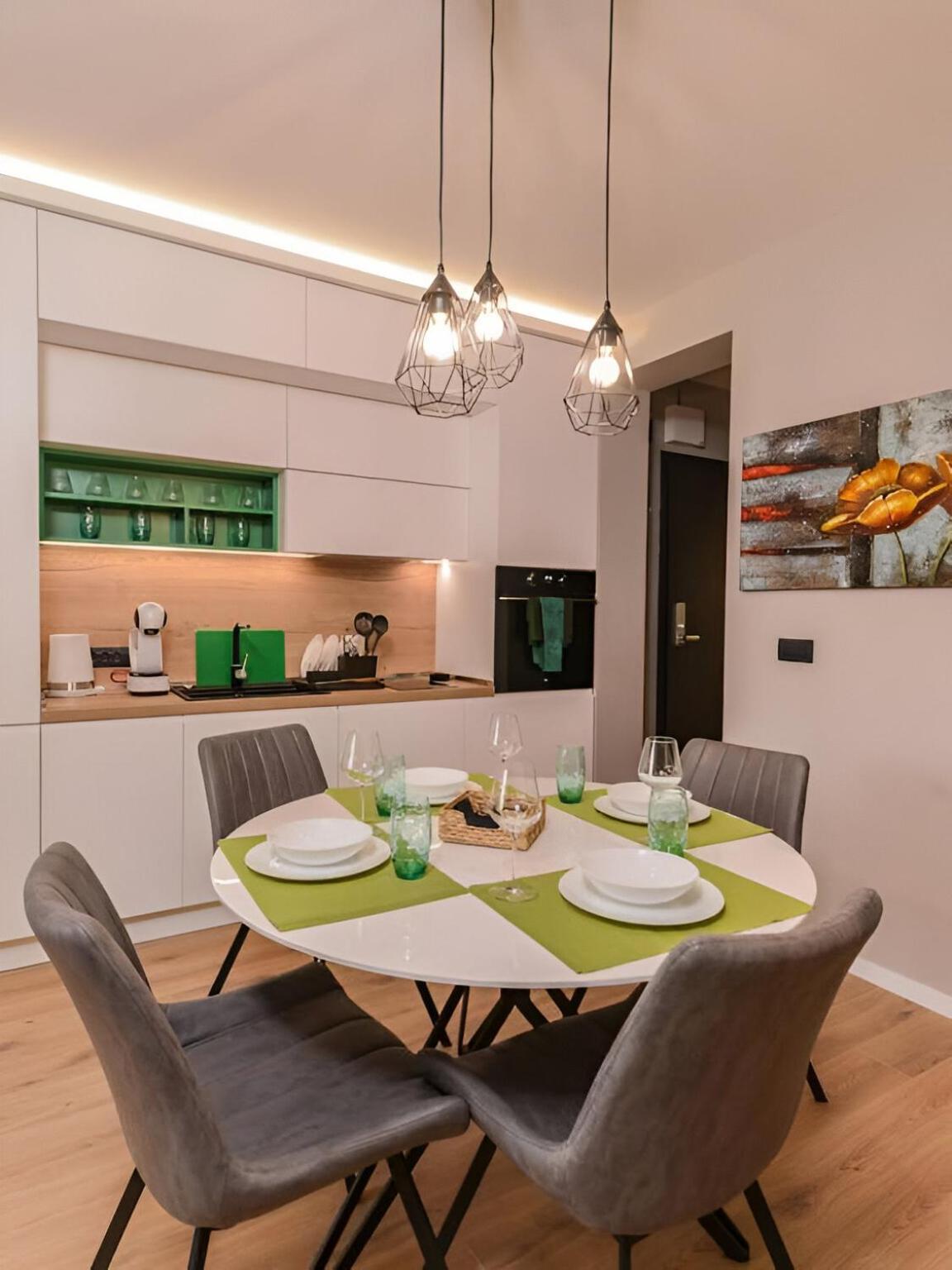 Urban Eden - Lux & Style, 2-Bedroom, 2-Bathroom Sofia Esterno foto