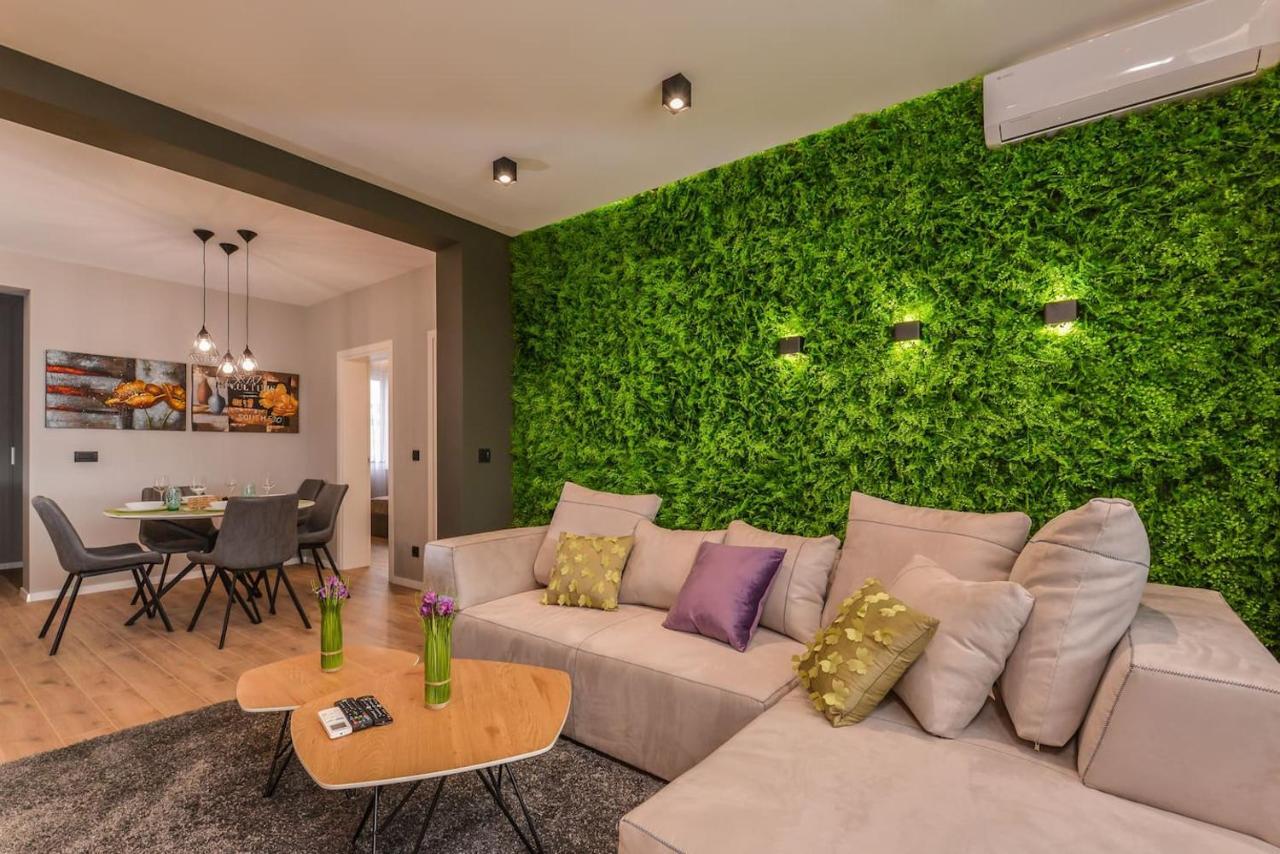 Urban Eden - Lux & Style, 2-Bedroom, 2-Bathroom Sofia Esterno foto