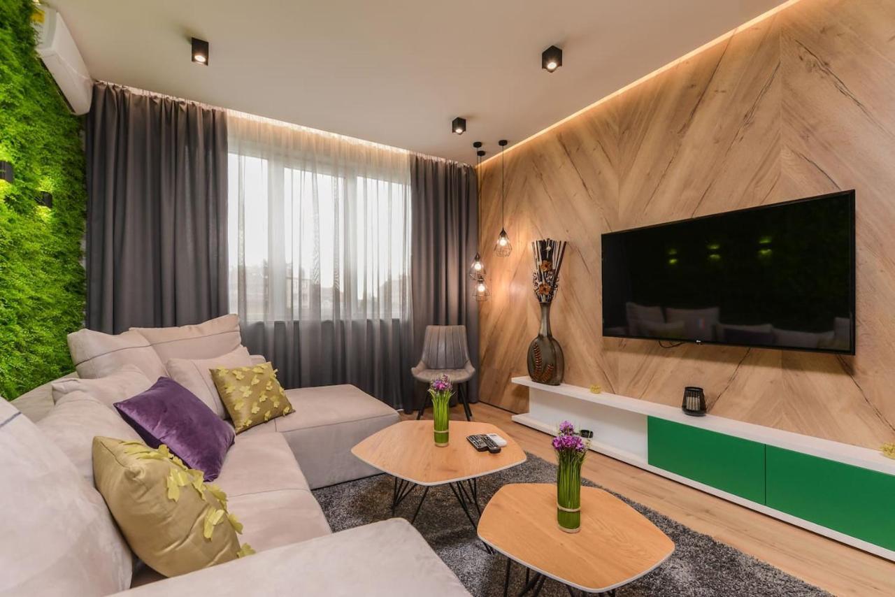 Urban Eden - Lux & Style, 2-Bedroom, 2-Bathroom Sofia Esterno foto