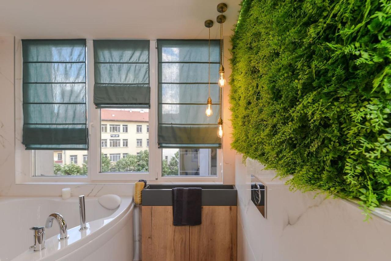 Urban Eden - Lux & Style, 2-Bedroom, 2-Bathroom Sofia Esterno foto