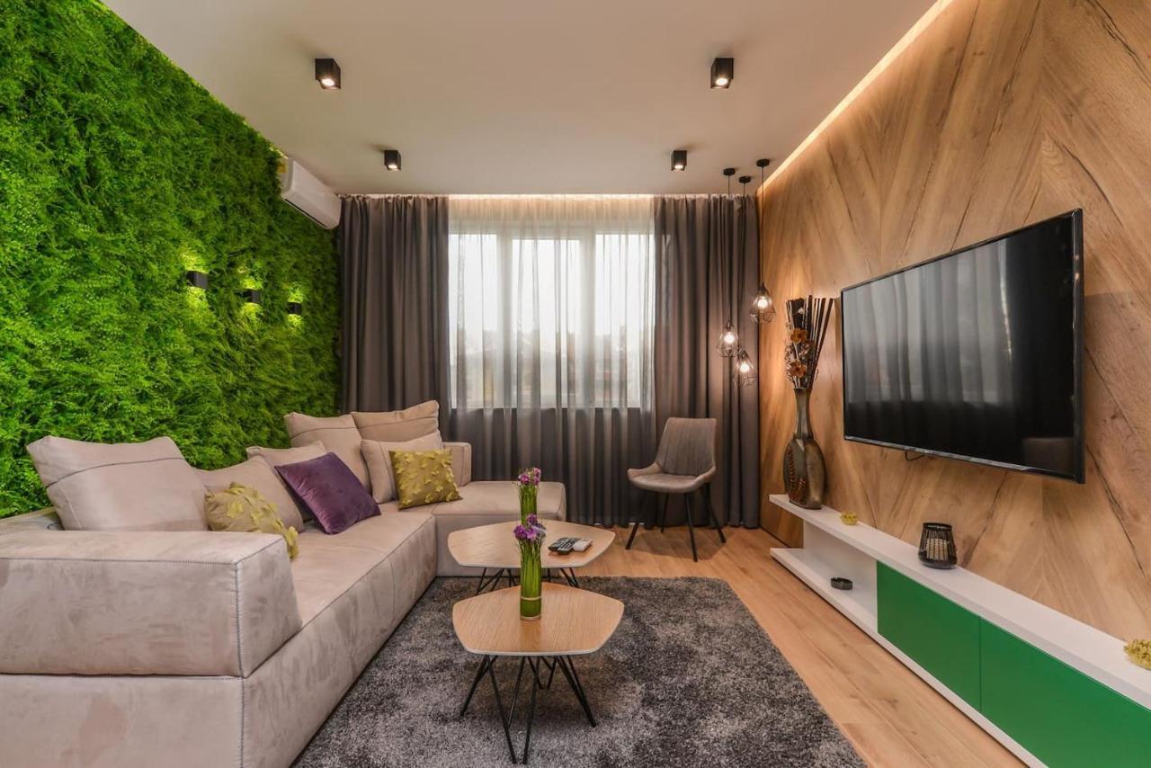 Urban Eden - Lux & Style, 2-Bedroom, 2-Bathroom Sofia Esterno foto